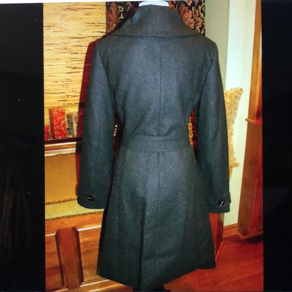 NEW Boston Proper Sophisticated Ruffled Coat Belt - Picture 3 of 9